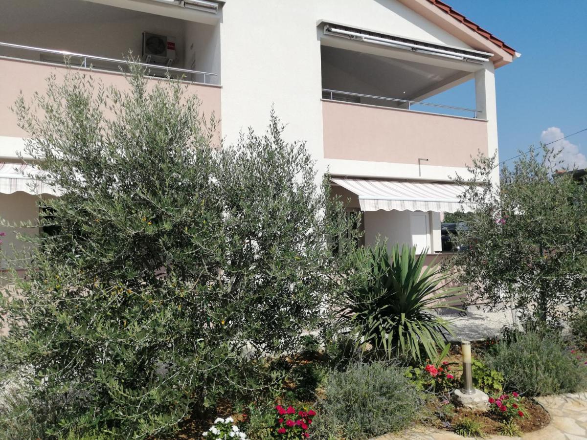 Apartments Ruzmarin Врси Экстерьер фото
